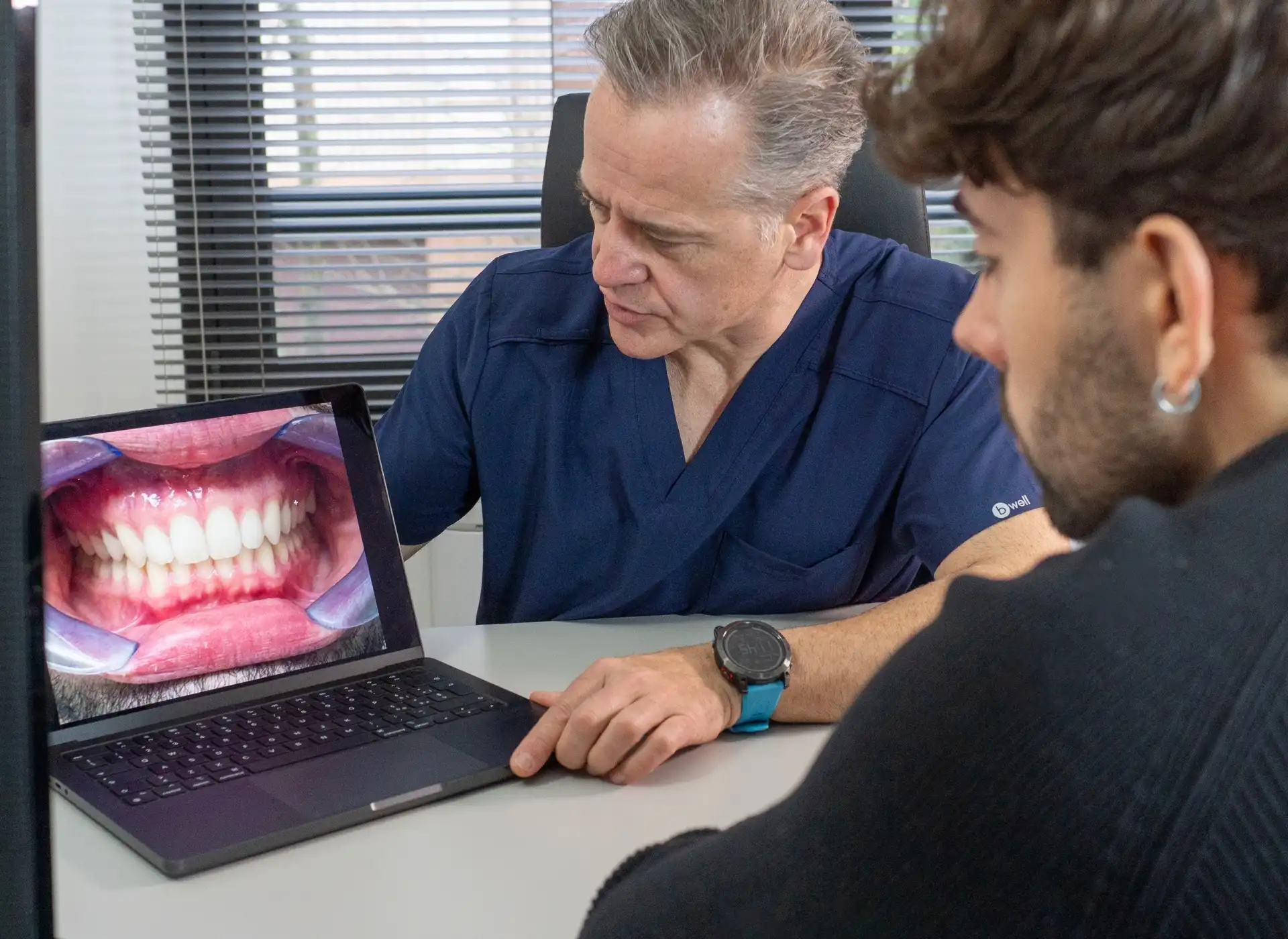 Studio dentistico a Fiorano Modenese - Blog - Studio dentistico a Formigine -Differenza tra faccette dentali e sbiancamento